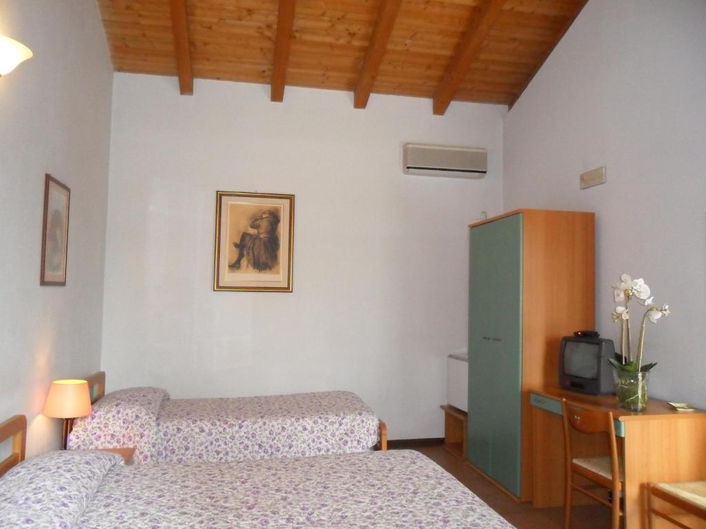 Hotel San Francesco Budrio  Δωμάτιο φωτογραφία